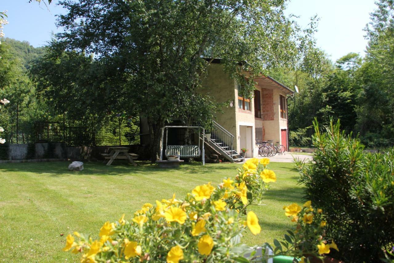 Villa La Casa Dei Cedri Fanna Exterior foto